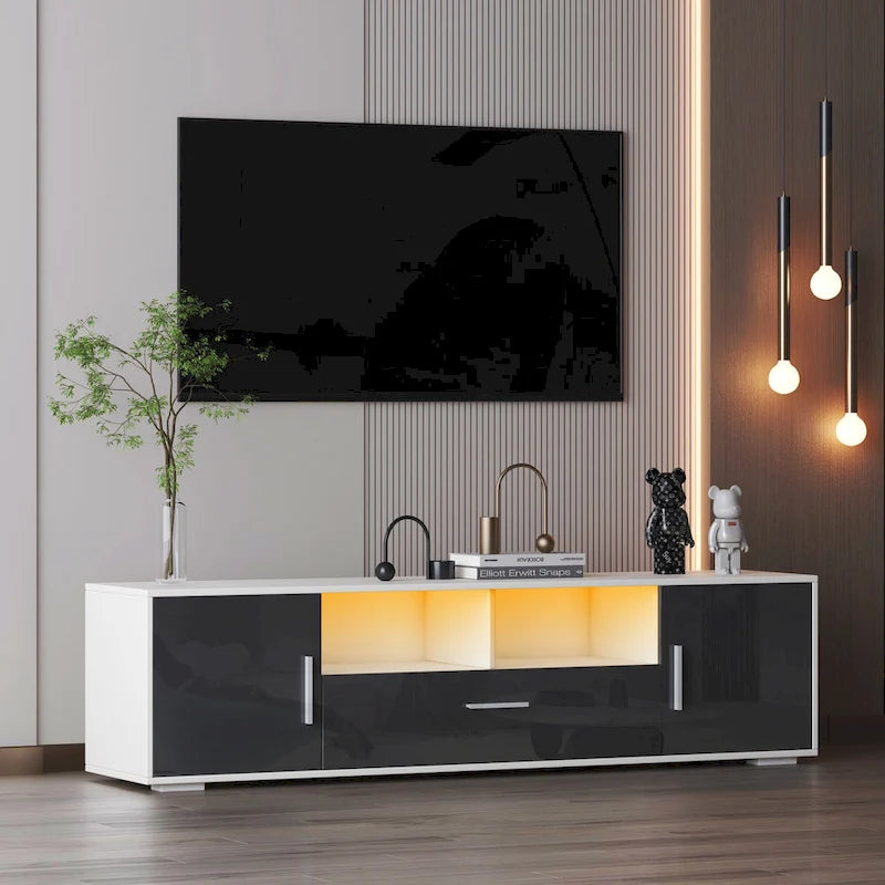 Mueble de TV gris de 62.99 pulgadas con luces LED, gabinetes y estantes abiertos para televisores de hasta 65 pulgadas