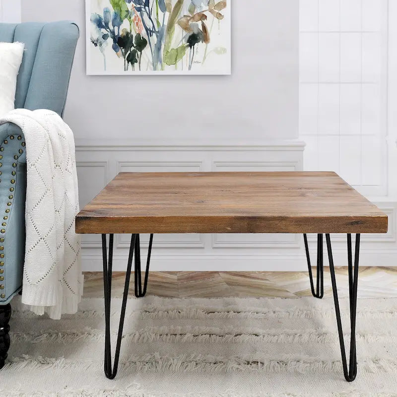 Mesa auxiliar de madera con patas de hierro