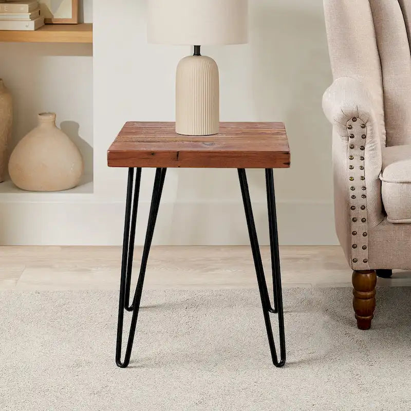 Mesa auxiliar de madera con patas de hierro