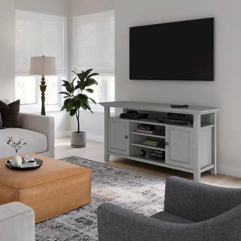 Mueble de TV transicional de madera maciza de 54 pulgadas de ancho - 54 An. x 18.9 Prof. x 31.9 Al.