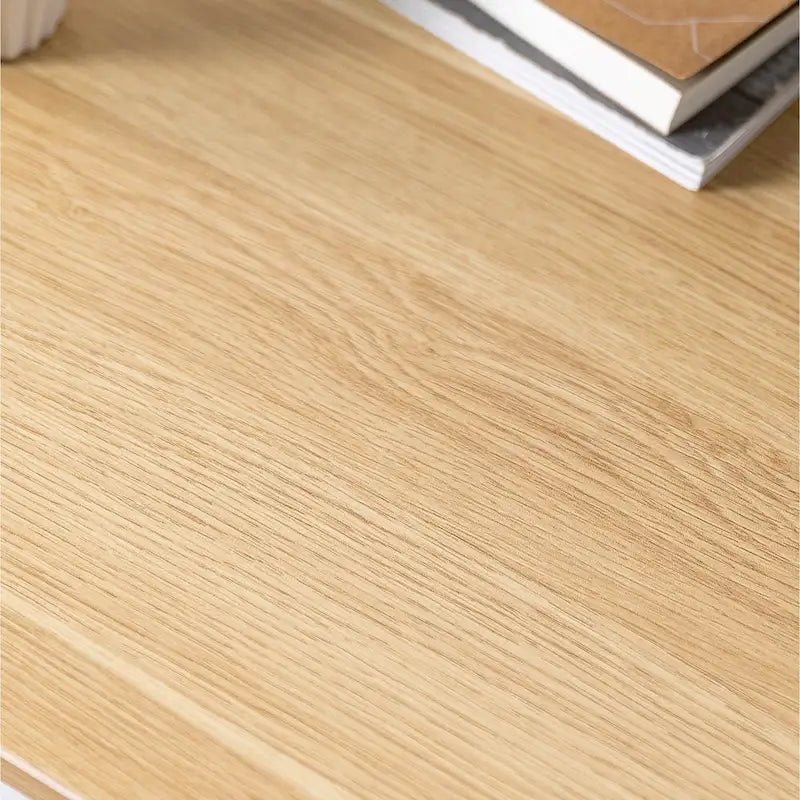 Escritorio con estructura metálica de 63" de color natural/marrón/negro con tablero grueso