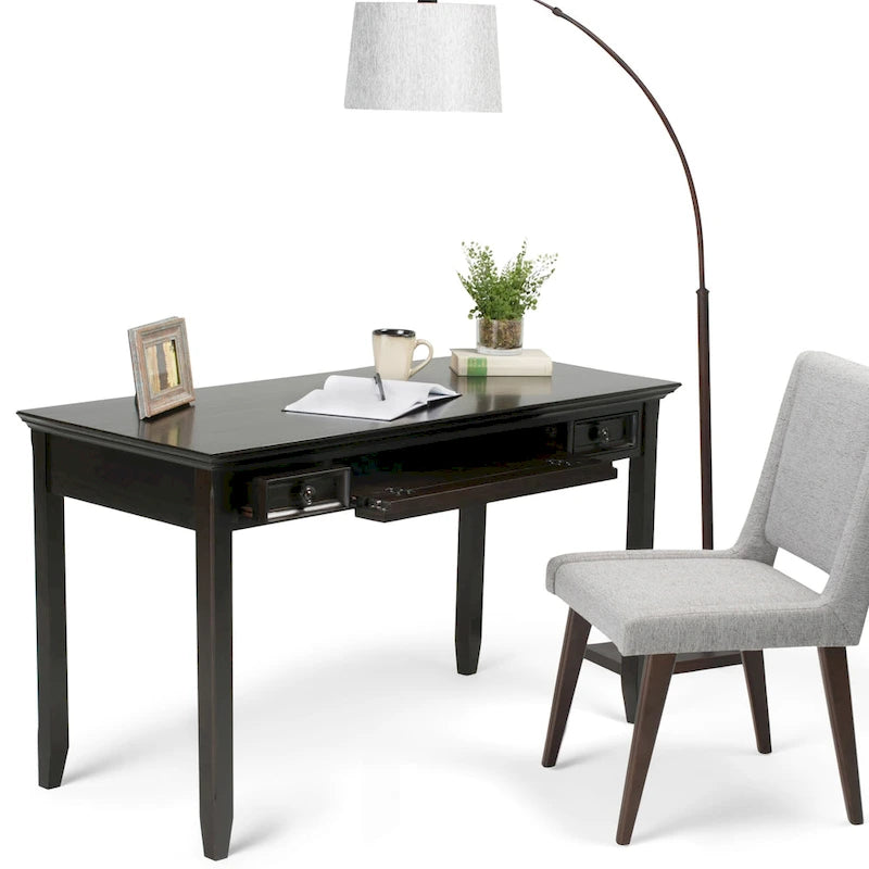 Escritorio de Madera Maciza Transicional de 54 pulgadas de Ancho en Marrón Hickory