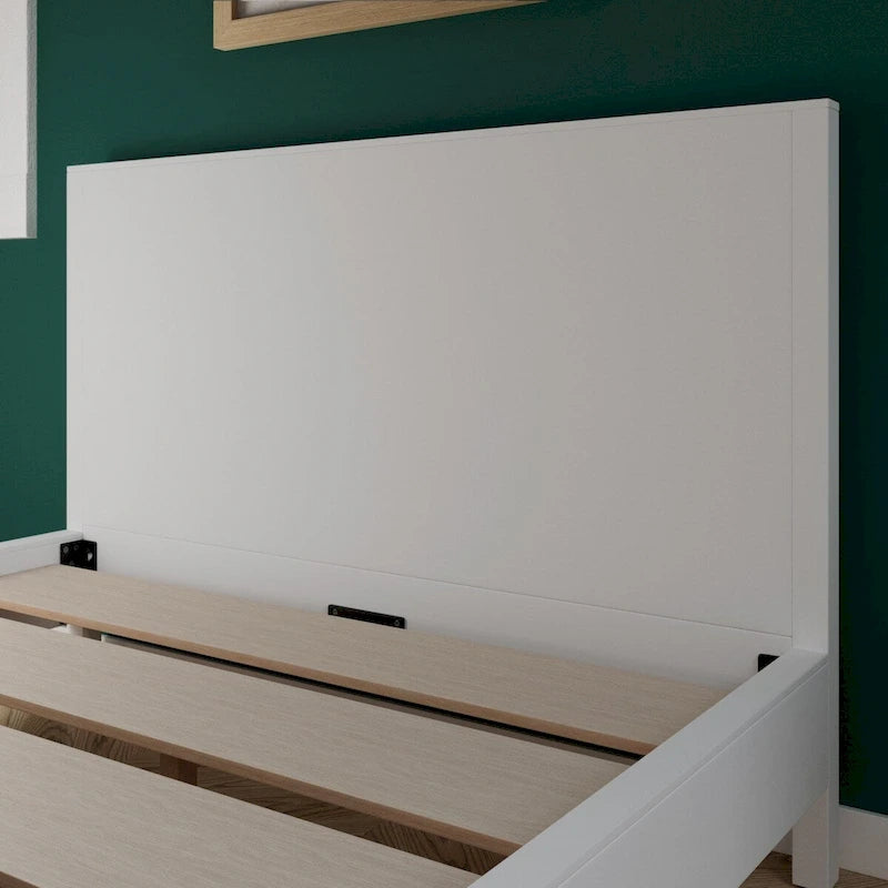 Cama de plataforma de madera con cabecero