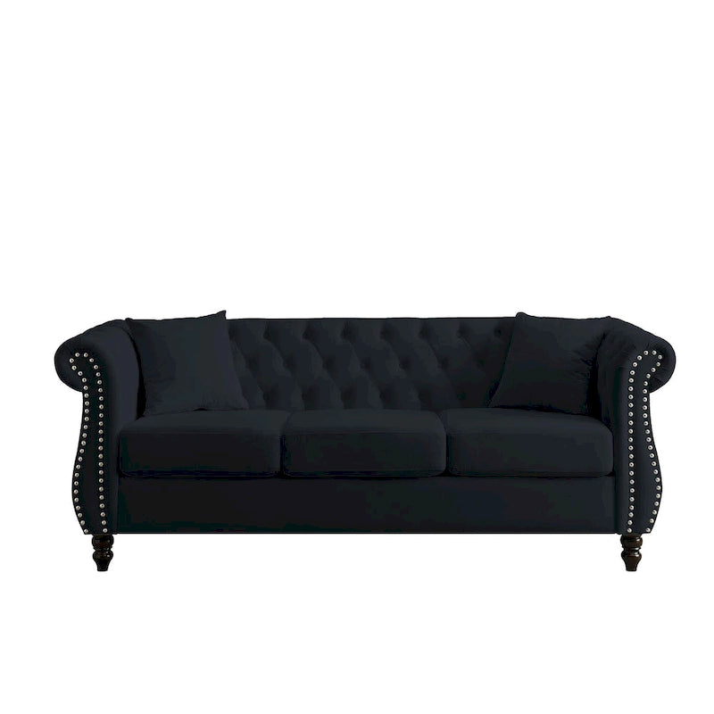 Sofá Chesterfield tapizado con mechones, brazos enrollados y tachuelas decorativas, de 3 plazas