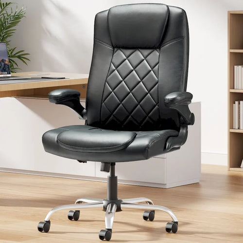 Sillón giratorio de oficina de piel sintética negra con reposabrazos abatibles, soporte lumbar y altura ajustable